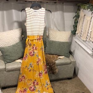 Lux & Co Maxi